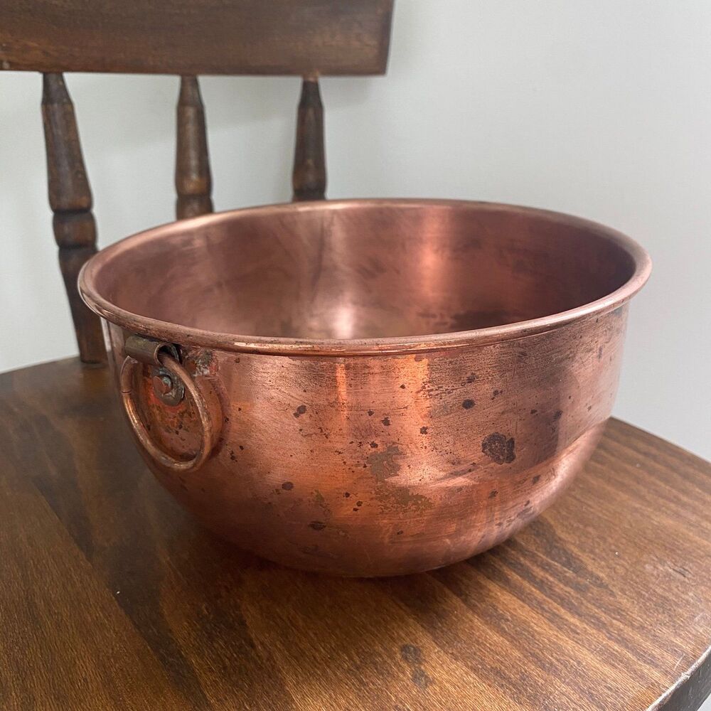 Vintage CG Coppercraft Guild Copper Mixing Bowl with Ring Hook, 8in
